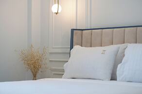 Acropol Golden Suites