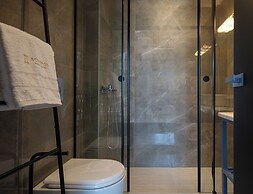 Acropol Golden Suites