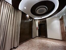 The Paradise Hotel - Luxury Stay