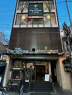 The Paradise Hotel - Luxury Stay