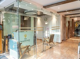 The Paradise Hotel - Luxury Stay