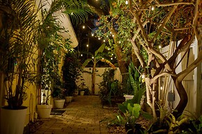 Miami Pool Oasis in El Portal