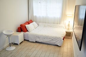 Miami Pool Oasis in El Portal