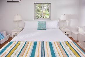 Miami Pool Cottage in El Portal