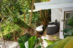 Miami Pool Cottage in El Portal