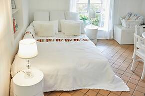 Miami Pool Cottage in El Portal