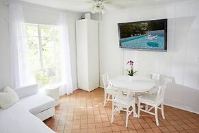 Miami Pool Cottage in El Portal