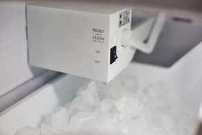 Miami Pool Cottage in El Portal