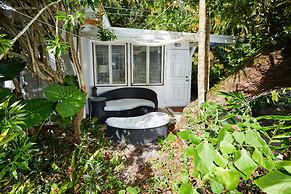 Miami Pool Cottage in El Portal