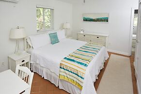 Miami Pool Cottage in El Portal