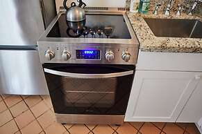 Miami Pool Cottage in El Portal