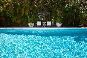 Miami Pool Cottage in El Portal