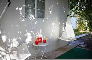Miami Pool Cottage in El Portal