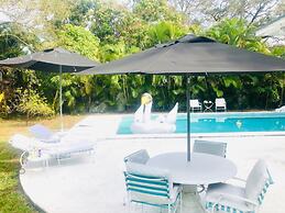 Miami Pool Cottage in El Portal