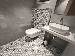 Hotel Prime Suites Airoli