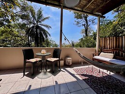 Iwa Żaru Panoramic Sea View Hotel