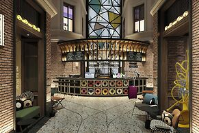 Moxy Istanbul Taksim
