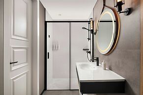 Moxy Istanbul Taksim