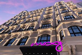 Moxy Istanbul Taksim