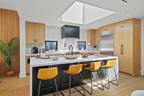 Lake Street-  Venice Open Designer House w Pool