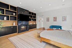 Lake Street-  Venice Open Designer House w Pool