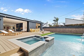 Lake Street-  Venice Open Designer House w Pool