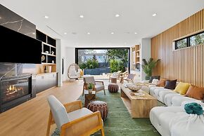 Lake Street-  Venice Open Designer House w Pool