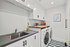 Lake Street-  Venice Open Designer House w Pool