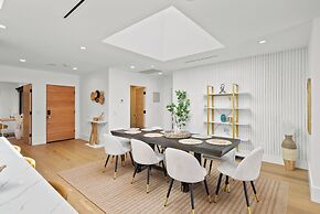 Lake Street-  Venice Open Designer House w Pool