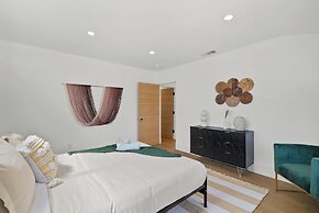 Lake Street-  Venice Open Designer House w Pool