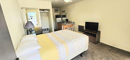 Twin Lakes Inn