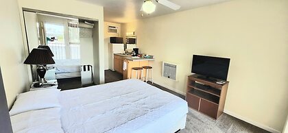 Twin Lakes Inn