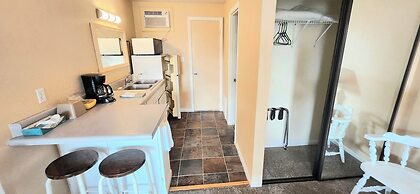 Twin Lakes Inn