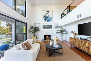 Malibu Luxury 4 BR Home w Pool and Ocean Views