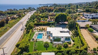 Malibu Luxury 4 BR Home w Pool and Ocean Views