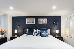 King Bed Luxury View - Captains Retreat