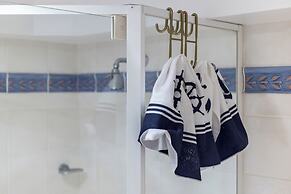 King Bed Luxury View - Captains Retreat