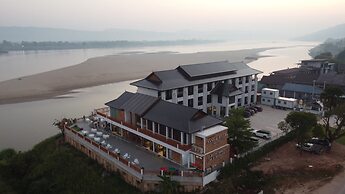 Sand & River Hotel