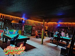 THE JUNGLE Vacation Home
