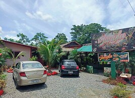 THE JUNGLE Vacation Home