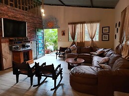 THE JUNGLE Vacation Home
