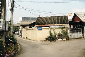 The Ten Hotel Thippanate