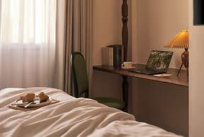 M Village Hotel Premier Thi Sach