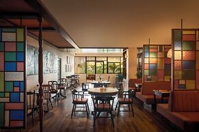 M Village Hotel Premier Thi Sach