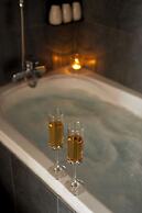 M Village Hotel Premier Thi Sach