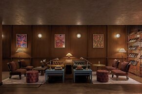 M Village Hotel Premier Thi Sach