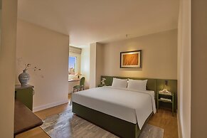 M Village Hotel Premier Thi Sach