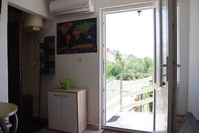 Serene Barbat Escape With Just Minutes From the Beach