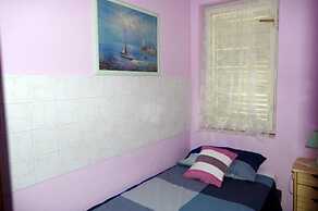 Serene Barbat Escape With Just Minutes From the Beach