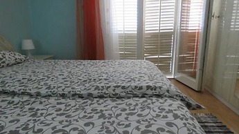 Serene Barbat Escape With Just Minutes From the Beach